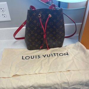 Louis Vuitton NeoNoe MM Handbag
